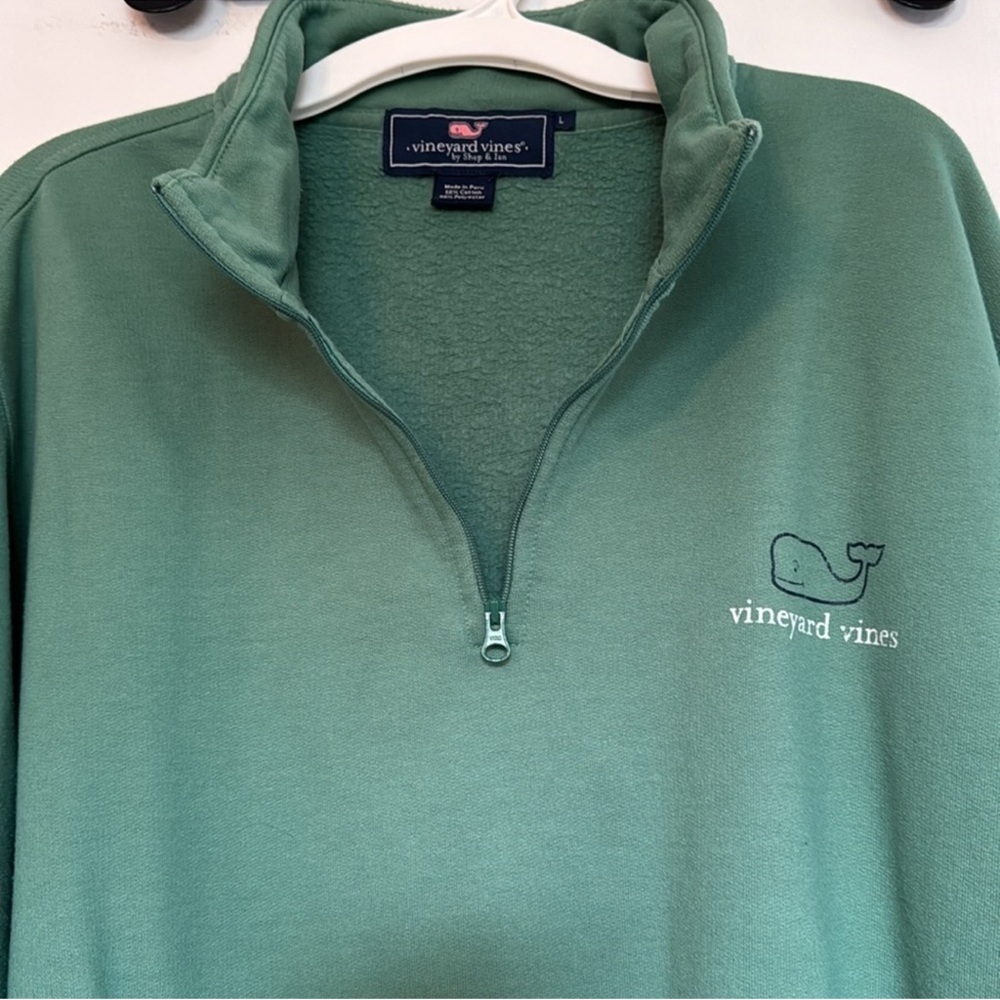 Vineyard Vines Men's Green Pullover - Picture 5 of 5